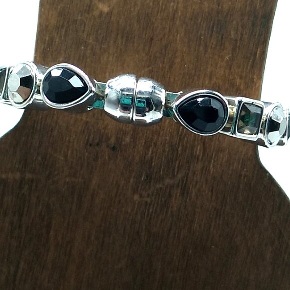 Black and Gray Crystal Stackable Silver-tone Bracelet Magnetic Clasp - Picture 5 of 11